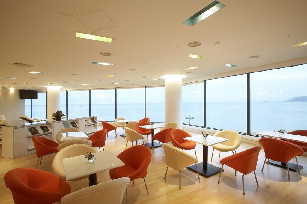 Grand Josun Busan Luaran gambar The lounge at the airport